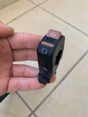 ΔΙΑΚΟΠΤΗΣ ΔΕΞΙΟΣ ΤΙΜΟΝΙΟΥ HONDA CBR1000RR 04-07