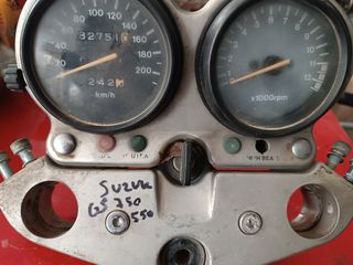 Suzuki GS 550-750cc-thumb-1
