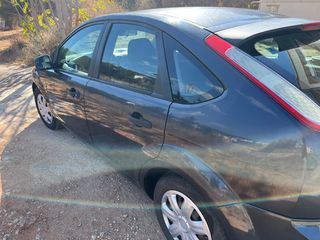 Ford Focus 2009-thumb-2