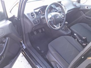 Ford Fiesta 2016-thumb-6