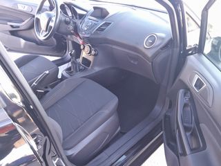 Ford Fiesta 2016-thumb-7