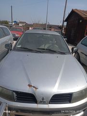 Mitsubishi Carisma 2004-thumb-2