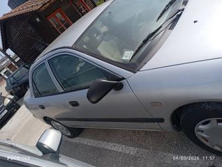 Mitsubishi Carisma 2004-thumb-4