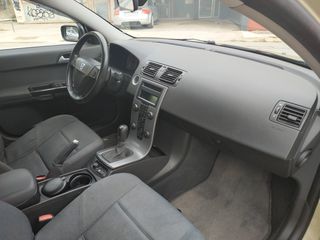 Volvo S40 2004-thumb-12