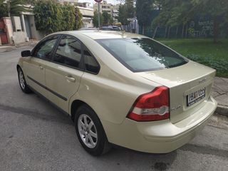 Volvo S40 2004-thumb-4