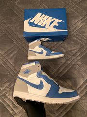 Air Jordan 1 True Blue
