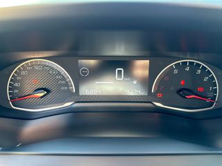 Peugeot 2008 2021 1.2 PURETECH 110 ACTIVE EAT6-thumb-9