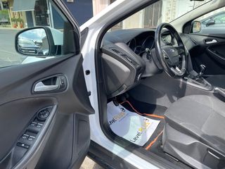 Ford Focus 2018-thumb-12
