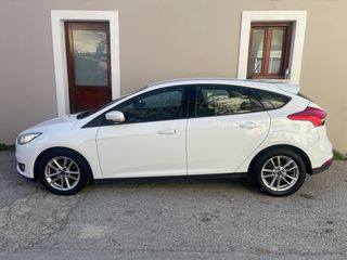 Ford Focus 2018-thumb-1