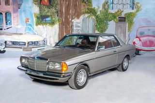 Mercedes-Benz 230 1985 W123 ΑΝΤΙΚΑ