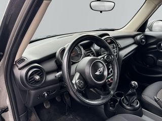 Mini One D 2018 Mini One D-thumb-9