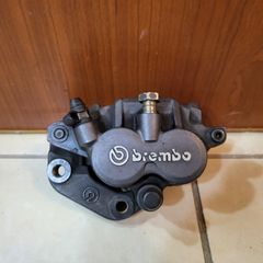 Εμπρος δαγκανα δισκοφρενου Brembo. BMW C1 (125 & 200)