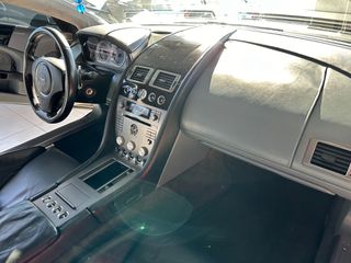 Aston Martin DB9 2005-thumb-26