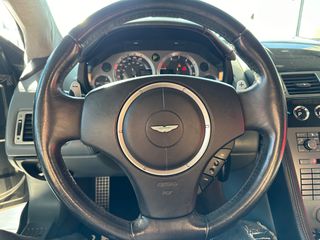 Aston Martin DB9 2005-thumb-27