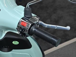Vespa Primavera 125 2026 E5+ 30 ΑΤΟΚΕΣ ΔΟΣΕΙΣ-thumb-5