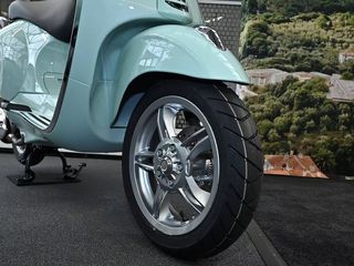 Vespa Primavera 125 2026 E5+ 30 ΑΤΟΚΕΣ ΔΟΣΕΙΣ-thumb-7