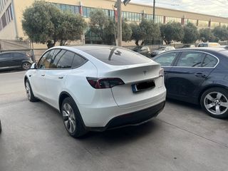 Tesla Model Y 2022 LONG RANGE-thumb-3