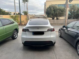 Tesla Model Y 2022 LONG RANGE-thumb-4