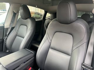 Tesla Model Y 2022 LONG RANGE-thumb-12