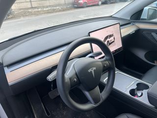 Tesla Model Y 2022 LONG RANGE-thumb-13