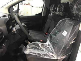 Opel Combo 2026 Cargo Facelift L1-thumb-4