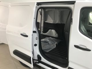 Opel Combo 2026 Cargo Facelift L1-thumb-7