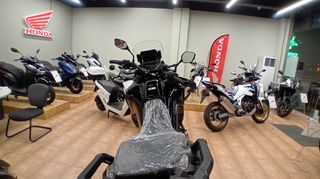 Honda CRF 1100 AFRICA TWIN 2026 ΚΑΛΕΣΤΕ ΓΙΑ ΔΙΑΘΕΣΙΜΟΤΗΤΑ-thumb-6