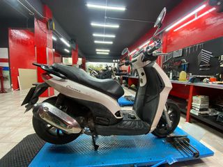 Piaggio carnaby 300-thumb-1