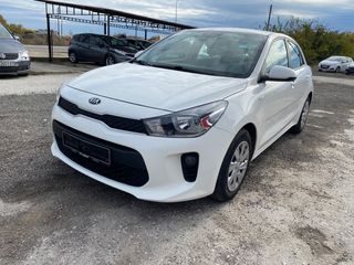 Kia Rio 2017 Θερμαινόμενα καθίσματα τιμονι , book service