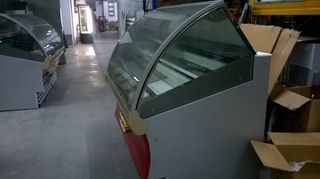 ΒΙΤΡΙΝΑ ΠΑΓΩΤΟΥ FB DE RANIERI 12 ΘΕΣΕΩΝ