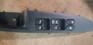 ΔΙΑΚΟΠΤΗΣ ΗΛΕΚΤΡΙΚΩΝ ΠΑΡΑΘΥΡΩΝ HYUNDAI i30 2007-2012