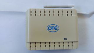 4 ΤΕΜΑΧΙΑ Routers- thomson - ΖΤΕ-thumb-4