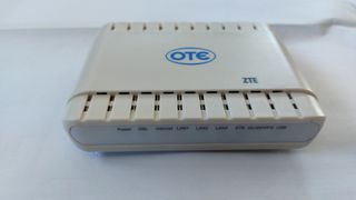 4 ΤΕΜΑΧΙΑ Routers- thomson - ΖΤΕ-thumb-6