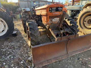Τρακτέρ Fiat 1984 850 DT με μαχαίρι