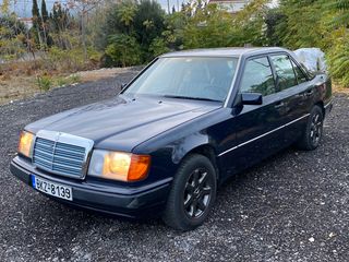 Mercedes-Benz E 200 1992-thumb-1