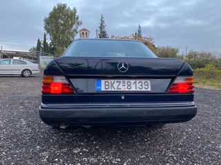 Mercedes-Benz E 200 1992-thumb-8