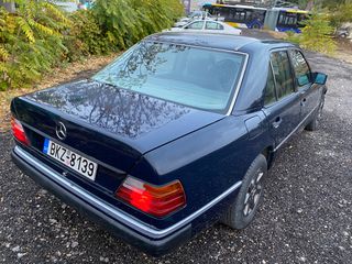 Mercedes-Benz E 200 1992-thumb-9