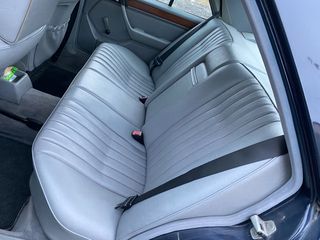 Mercedes-Benz E 200 1992-thumb-28