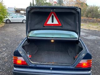 Mercedes-Benz E 200 1992-thumb-29