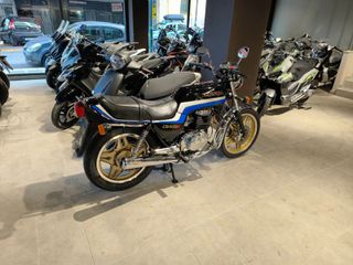 Honda CB 400 1982 N-thumb-1