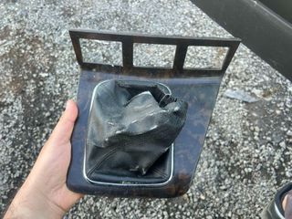 ΚΑΛΥΜΜΑ-ΚΟΝΣΟΛΑ ΛΕΒΙΕ ΤΑΧΥΤΗΤΩΝ FORD MONDEO '2000-2007' (4S71-A045H77)