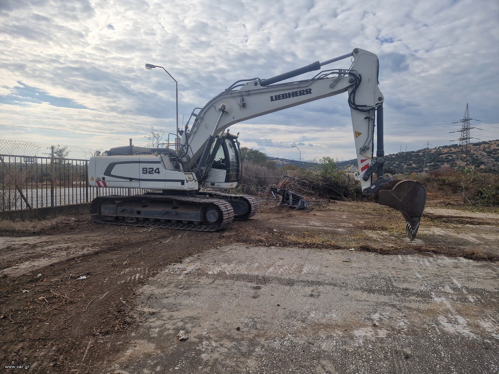Εκσκαφέας Με Ερπύστριες Liebherr 2013 924C Μονο για λιγο!!!!!