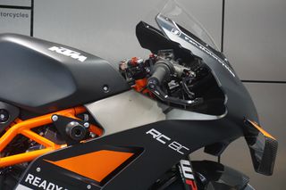 KTM 2024 RC 8 C-thumb-12