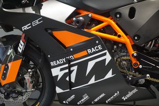 KTM 2024 RC 8 C-thumb-23