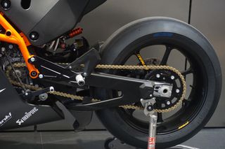 KTM 2024 RC 8 C-thumb-25