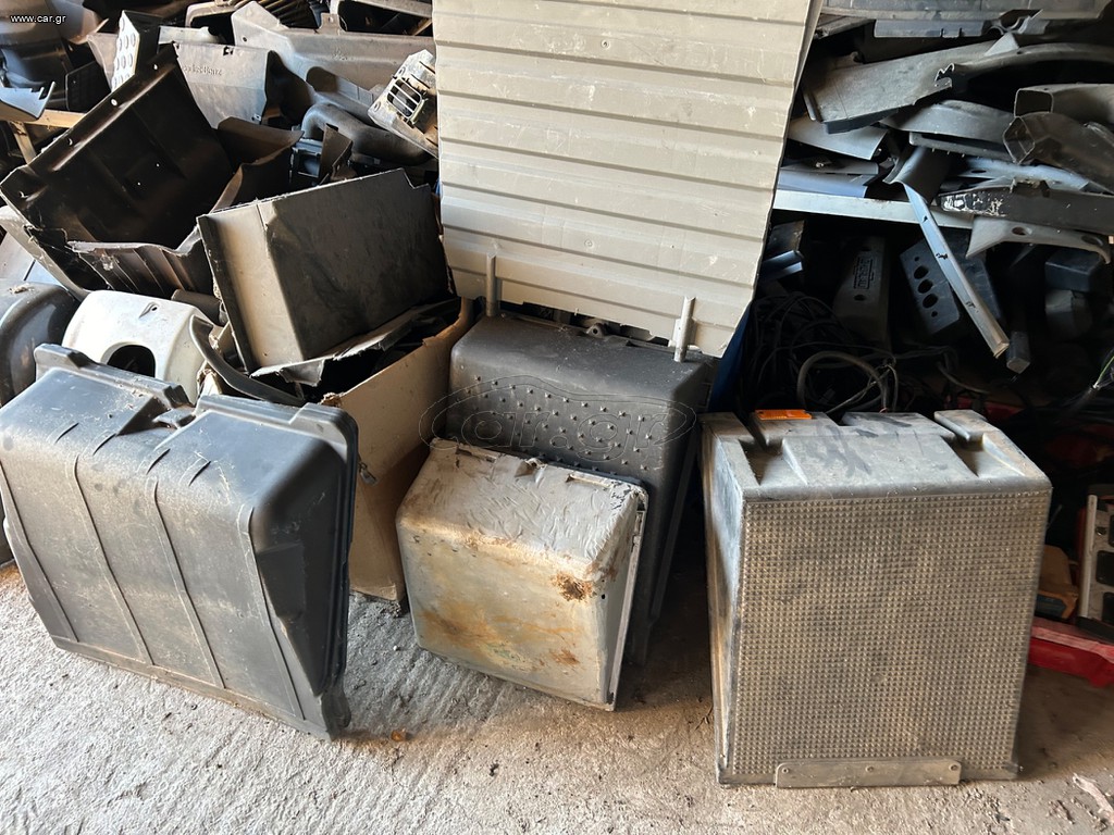 ΚΑΠΑΚΙ ΜΠΑΤΑΡΙΑΣ MAN 372 422 464 MERCEDES 1722 1735 2544 2550 2553  814 1320