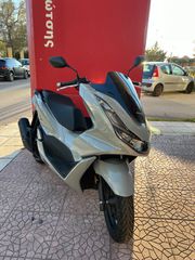 Honda 2026 PCX 125 ABS-thumb-2