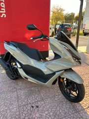 Honda 2026 PCX 125 ABS-thumb-4