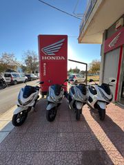 Honda 2026 PCX 125 ABS-thumb-1