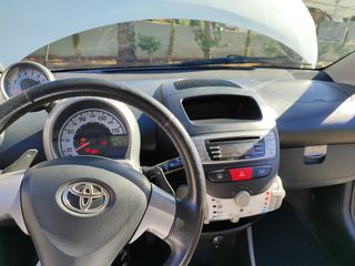 Toyota Aygo 2014-thumb-10